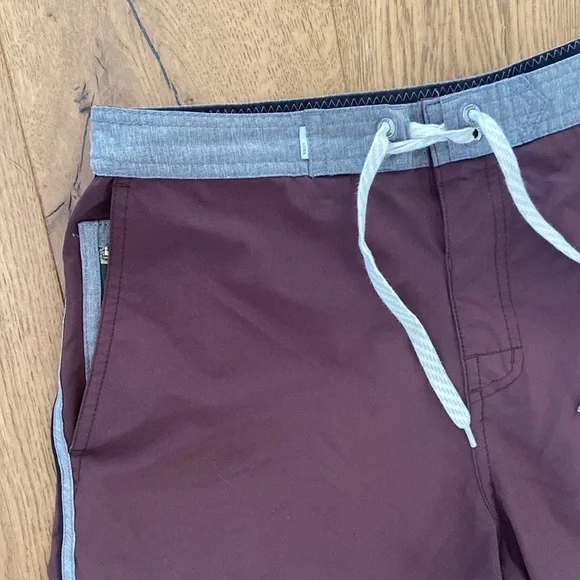 Vuori Cruise Board Shorts - Picture 4 of 6